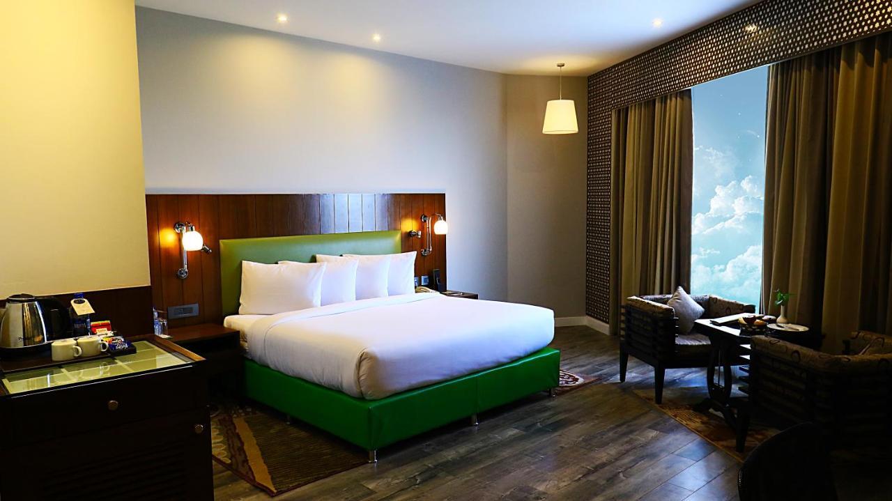 Country Inn & Suites By Radisson Jammu Exterior foto