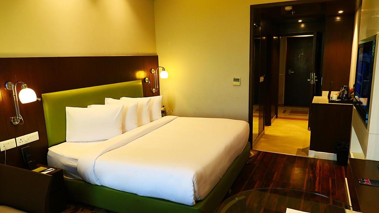 Country Inn & Suites By Radisson Jammu Exterior foto