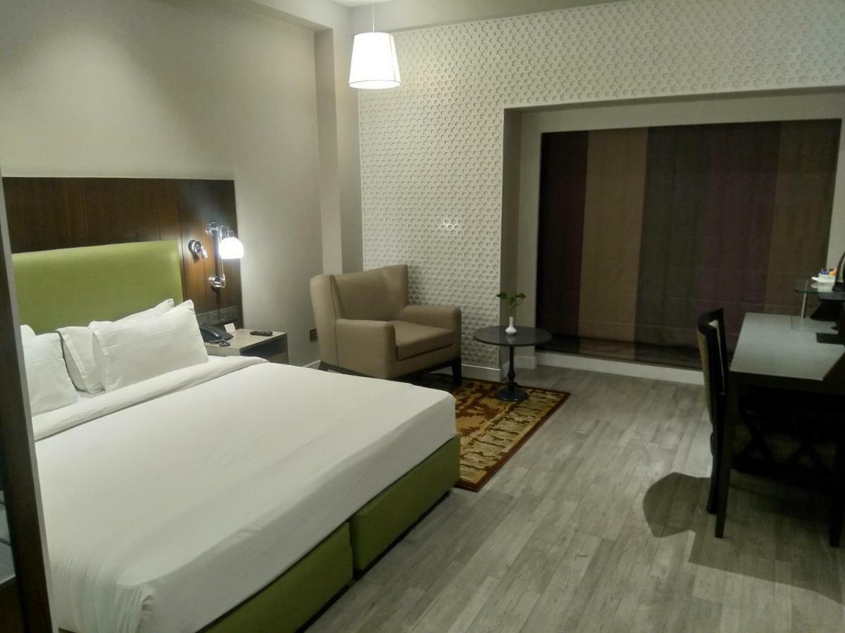 Country Inn & Suites By Radisson Jammu Exterior foto