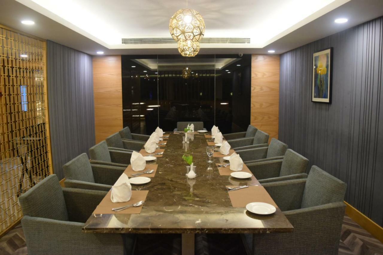 Country Inn & Suites By Radisson Jammu Exterior foto