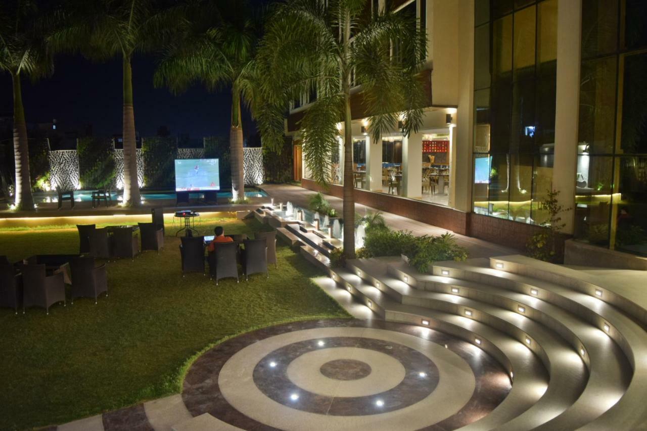 Country Inn & Suites By Radisson Jammu Exterior foto